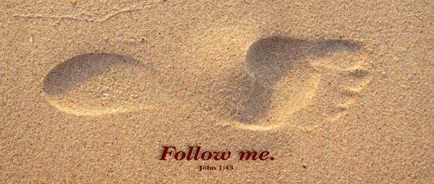 Follow me footstep in the sand